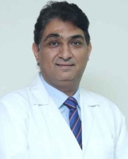 Dr. Puneet Girdhar | Top Spine Surgeon in Delhi | Safartibbi