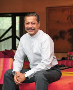 Dr. Naresh Trehan: Best Cardiac Surgeon in India - Safartibbi
