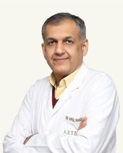 Dr. Vipul Nanda - Cosmetic & Plastic Surgeon, Gurgaon - Safartibbi
