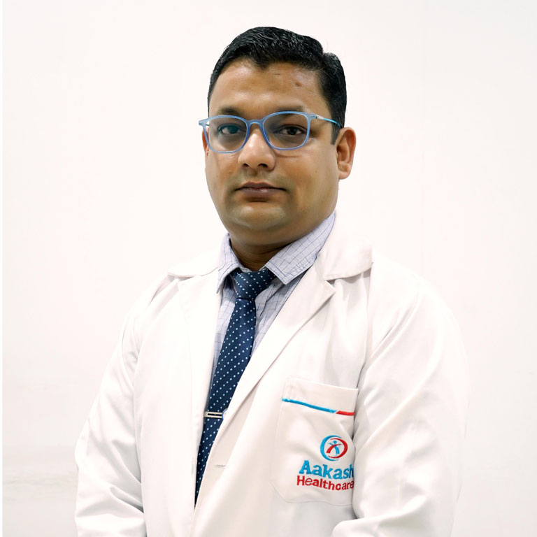 Dr Amrish Kumar: Skilled Cardiothoracic Surgeon | Aakash Hospital