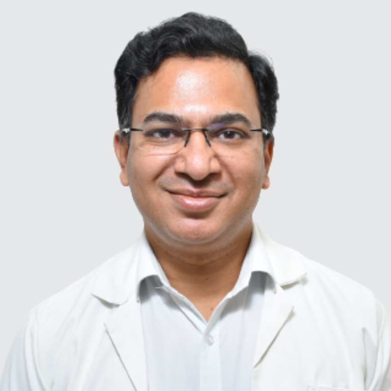 Dr. Hitesh Garg - Renowned Ortho-Spine Surgeon | Safartibbi